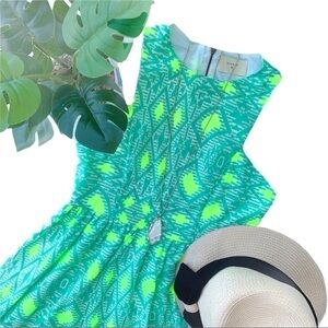 Everly Boutique Teal and Lime Geometric Patterned Mini Dress Size Small